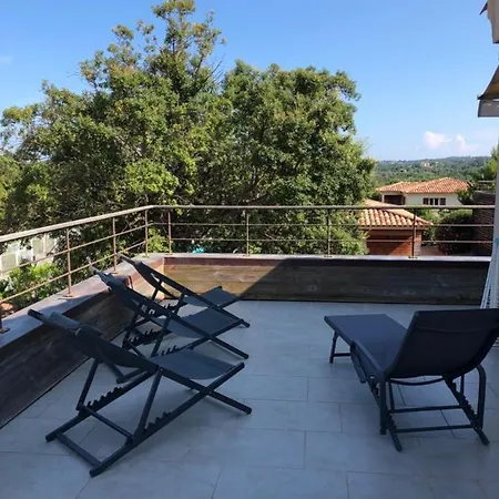 Jolie Dans Calme Avec Piscine A 500 Metres A Pied Des Superbes Plages De Pinarello Holiday home Pinarellu (Corsica)